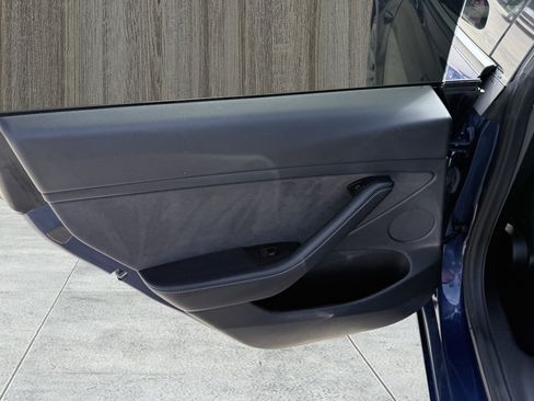 Used 2022 Tesla Model 3 Standard Range RWD image 28