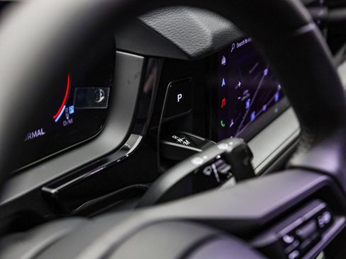 Certified 2026 Porsche Cayenne image 24