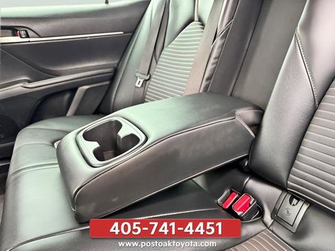 Used 2021 Toyota Camry SE FWD image 11