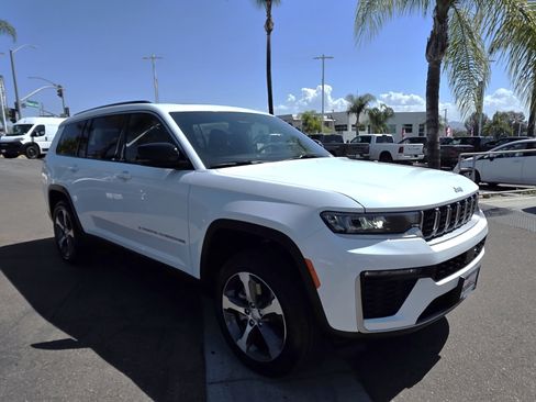 New 2026 Jeep Grand Cherokee L Limited RWD image 6