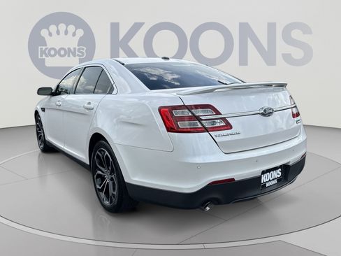 Used 2018 Ford Taurus SHO AWD/4WD image 8
