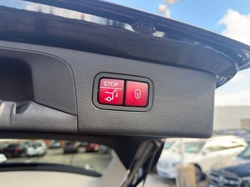 Certified 2022 Mercedes-Benz GLC 300 4MATIC w/ Premium Package Lite image 30