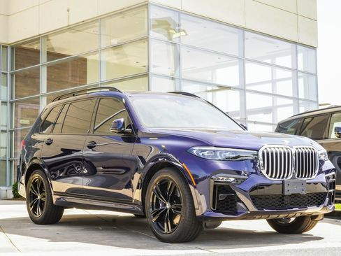 Used 2020 BMW X7 xDrive40i w/ M Sport Package AWD/4WD image 4