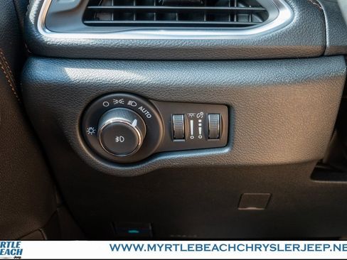 New 2026 Chrysler Pacifica Pinnacle image 29