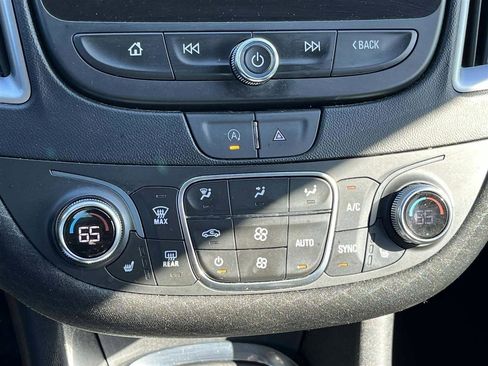 Used 2023 Chevrolet Malibu LT FWD image 27