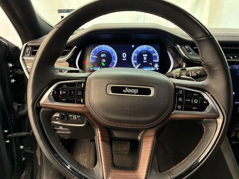 Used 2023 Jeep Grand Cherokee L Summit w/ Advanced Protech Group IV AWD/4WD image 15