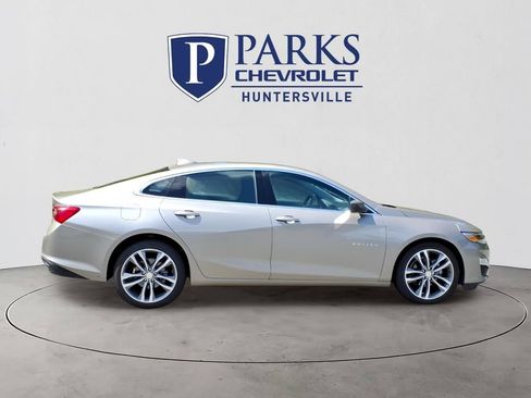 Certified 2025 Chevrolet Malibu LT FWD image 33