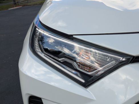 Used 2021 Toyota RAV4 XSE image 9