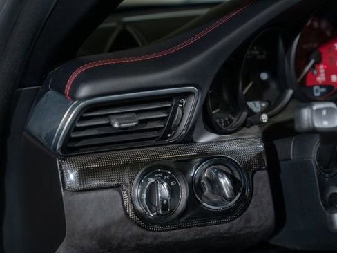 Used 2016 Porsche 911 Targa 4 GTS image 3