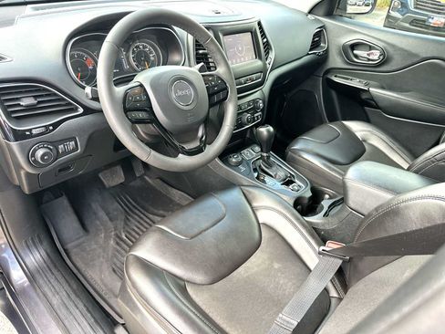 Used 2021 Jeep Cherokee Latitude Plus w/ Sun & Sound Group AWD/4WD image 18