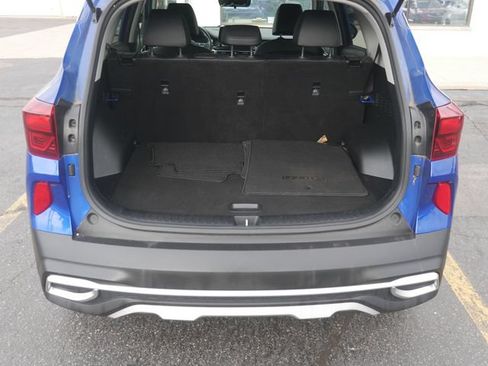 Used 2022 Kia Seltos EX AWD/4WD image 16
