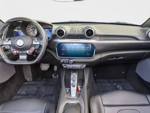 Certified 2020 Ferrari Portofino image 2