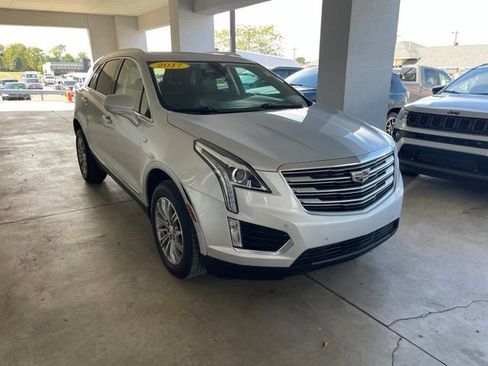 Used 2017 Cadillac XT5 Luxury w/ Driver Awareness Package FWD image 3