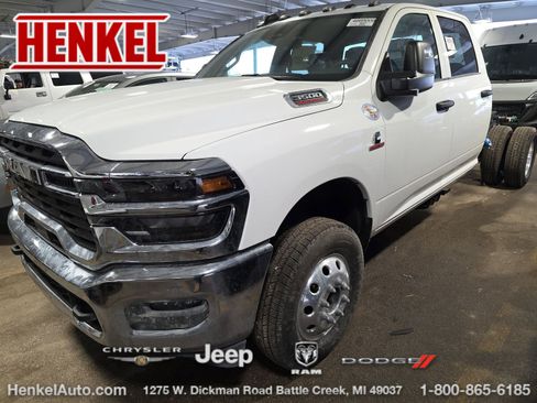 Used 2025 RAM 3500 Tradesman w/ Chrome Appearance Group AWD/4WD image 1