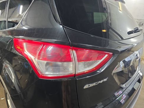 Used 2014 Ford Escape Titanium w/ Equipment Group 401A FWD image 30