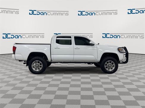 Used 2020 Toyota Tacoma SR5 image 9