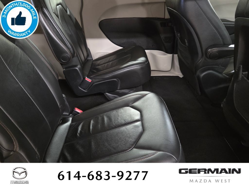 Used 2017 Chrysler Pacifica Touring-L FWD image 21