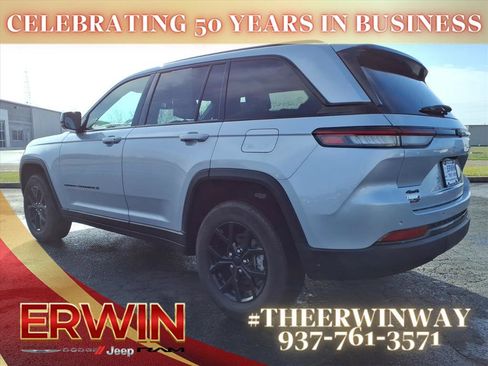 Certified 2024 Jeep Grand Cherokee Altitude image 5