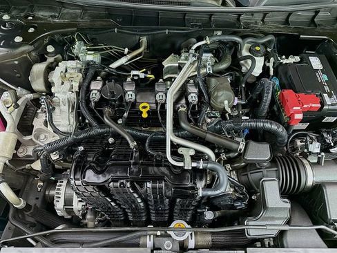 Used 2024 Nissan Altima 2.5 SV image 27