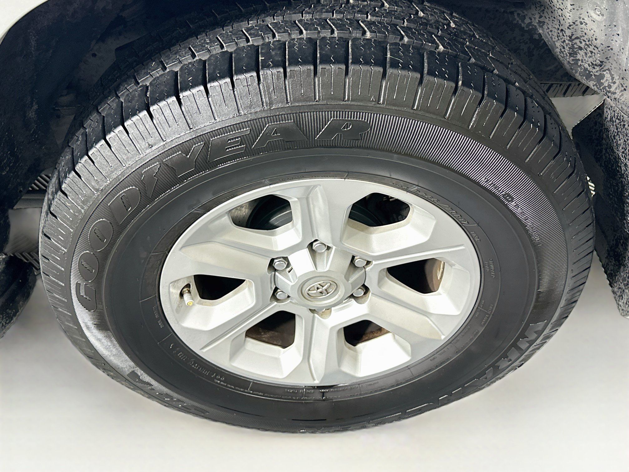 Used 2014 Toyota 4Runner SR5 RWD image 11