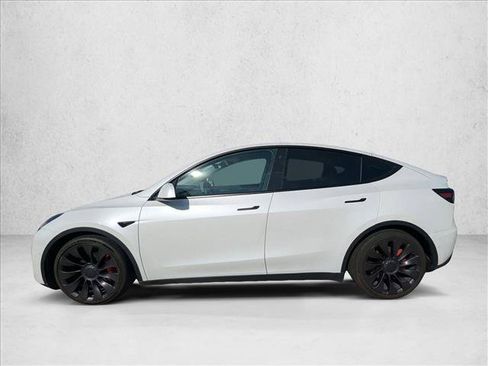 Used 2022 Tesla Model Y Performance image 9