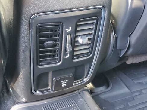 Used 2021 Jeep Grand Cherokee Laredo X RWD image 14