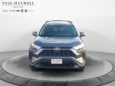 Used 2022 Toyota RAV4 XLE image 18