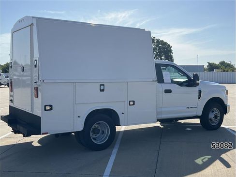 Used 2022 Ford F350 XL w/ Power Equipment Group RWD image 2