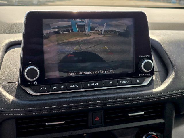 Used 2025 Nissan Rogue SV AWD/4WD image 24