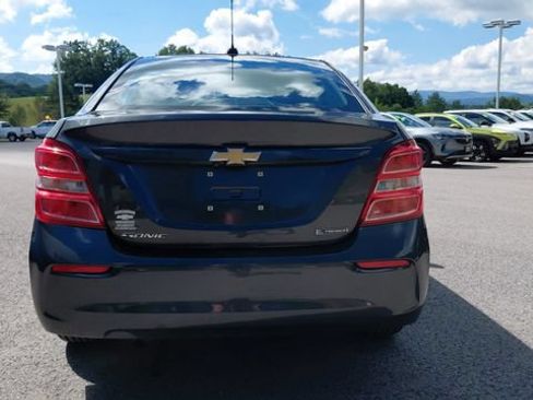 Used 2020 Chevrolet Sonic Premier FWD image 5