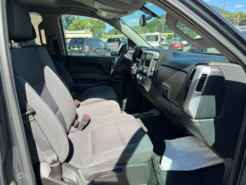 Used 2018 GMC Sierra 1500 SLE w/ SLE Value Package AWD/4WD image 6