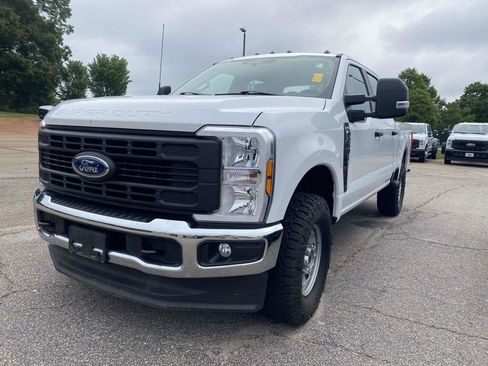 Certified 2024 Ford F250 XL w/ FX4 Off-Road Package AWD/4WD image 3