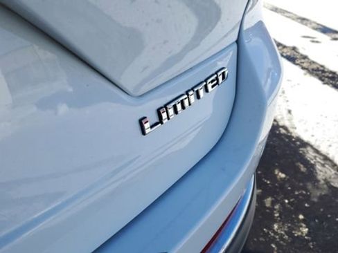 Certified 2022 Jeep Grand Cherokee Limited image 35