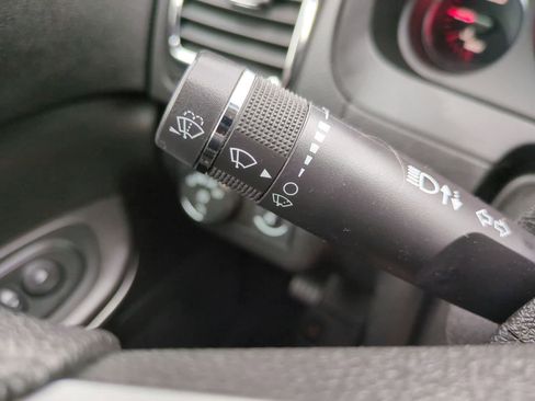 Used 2009 GMC Acadia SLE image 24