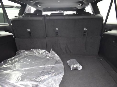 New 2026 Jeep Grand Wagoneer L 4WD w/ HD Trailer Tow Package image 12