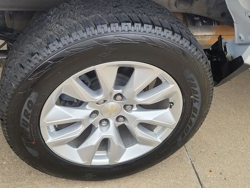 Used 2022 Chevrolet Silverado 1500 Custom image 6