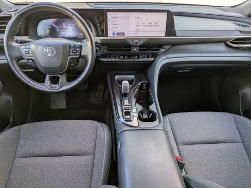 Used 2024 Toyota Crown XLE image 23