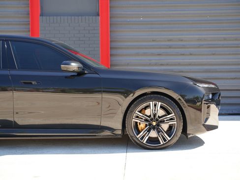 Used 2023 BMW i7 xDrive60 w/ Executive Package 2 image 8