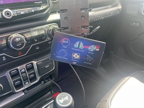 Used 2023 Jeep Wrangler Sport S image 14