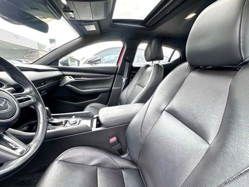 Used 2021 MAZDA MAZDA3 Hatchback w/Premium Plus Pkg AWD/4WD image 10