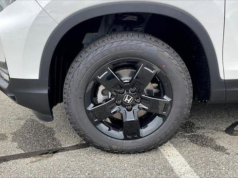 New 2026 Honda Ridgeline Black Edition image 7