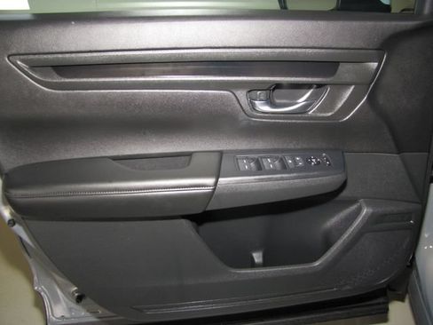 Certified 2025 Honda CR-V LX image 9