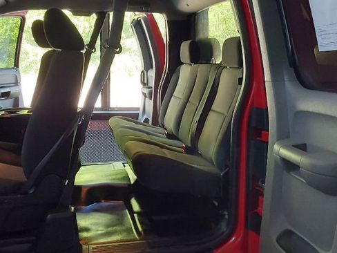 Used 2008 GMC Sierra 1500 W/T w/ Work Truck Preferred Package AWD/4WD image 17