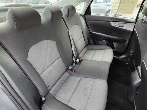 Used 2022 Kia Forte LXS image 18