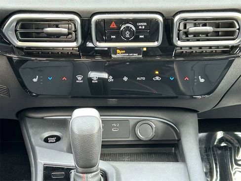 New 2026 Nissan Sentra SR w/ SR Premium Package FWD image 17