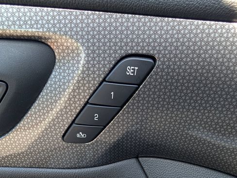 Used 2022 Chevrolet Traverse Premier w/ Redline Edition FWD image 12