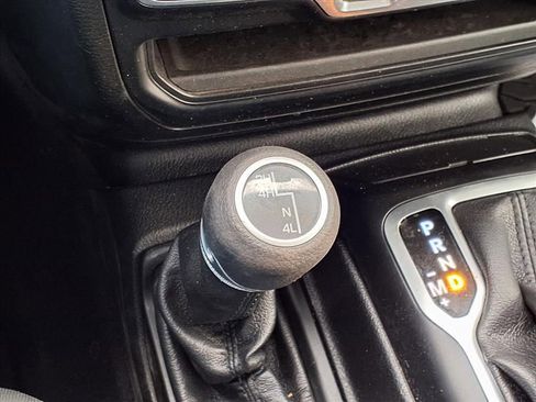 Used 2019 Jeep Wrangler Unlimited Sport S image 15