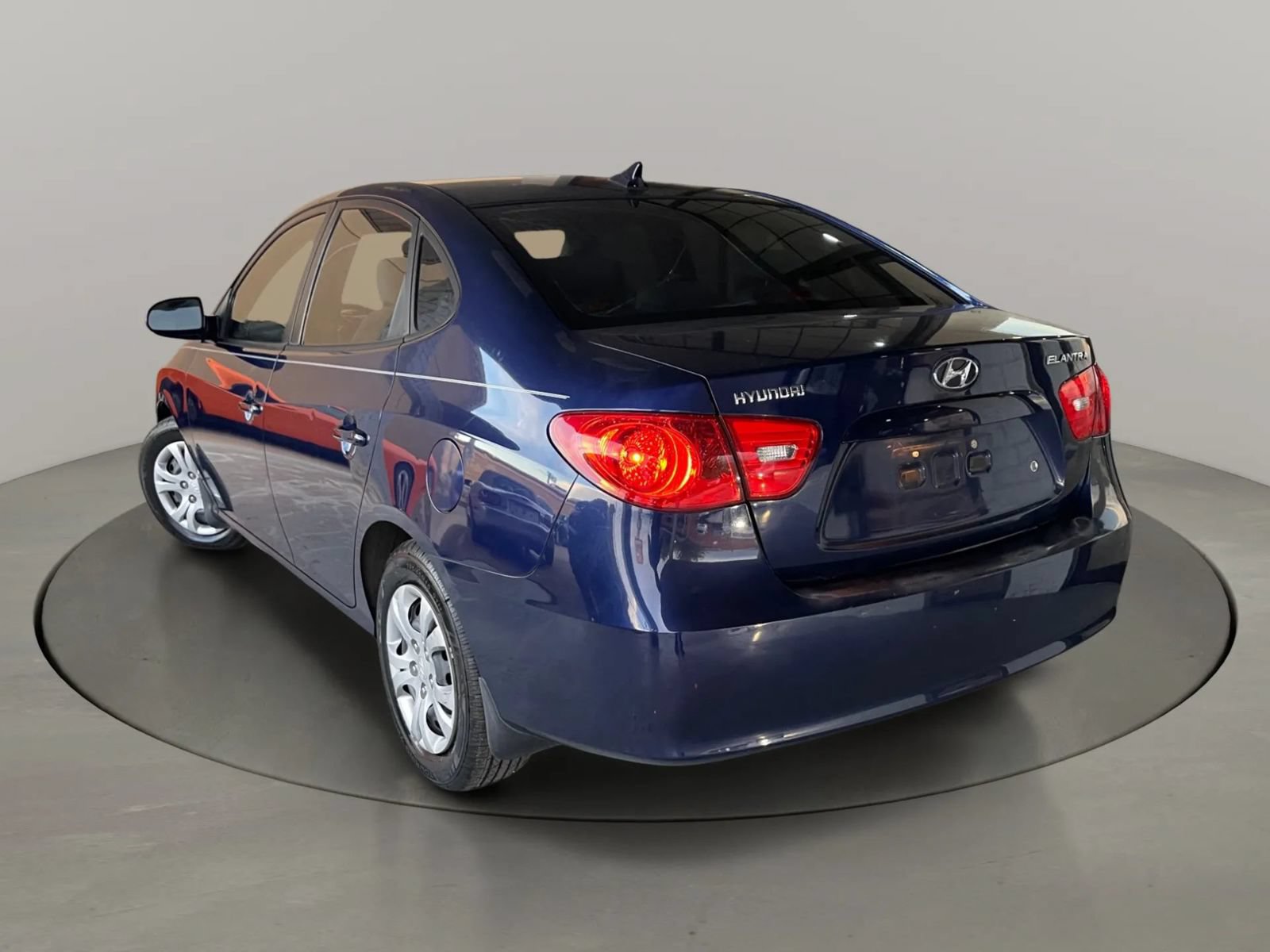 Used 2009 Hyundai Elantra GLS FWD image 3