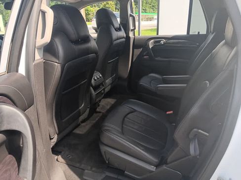 Used 2017 Buick Enclave Leather FWD image 17