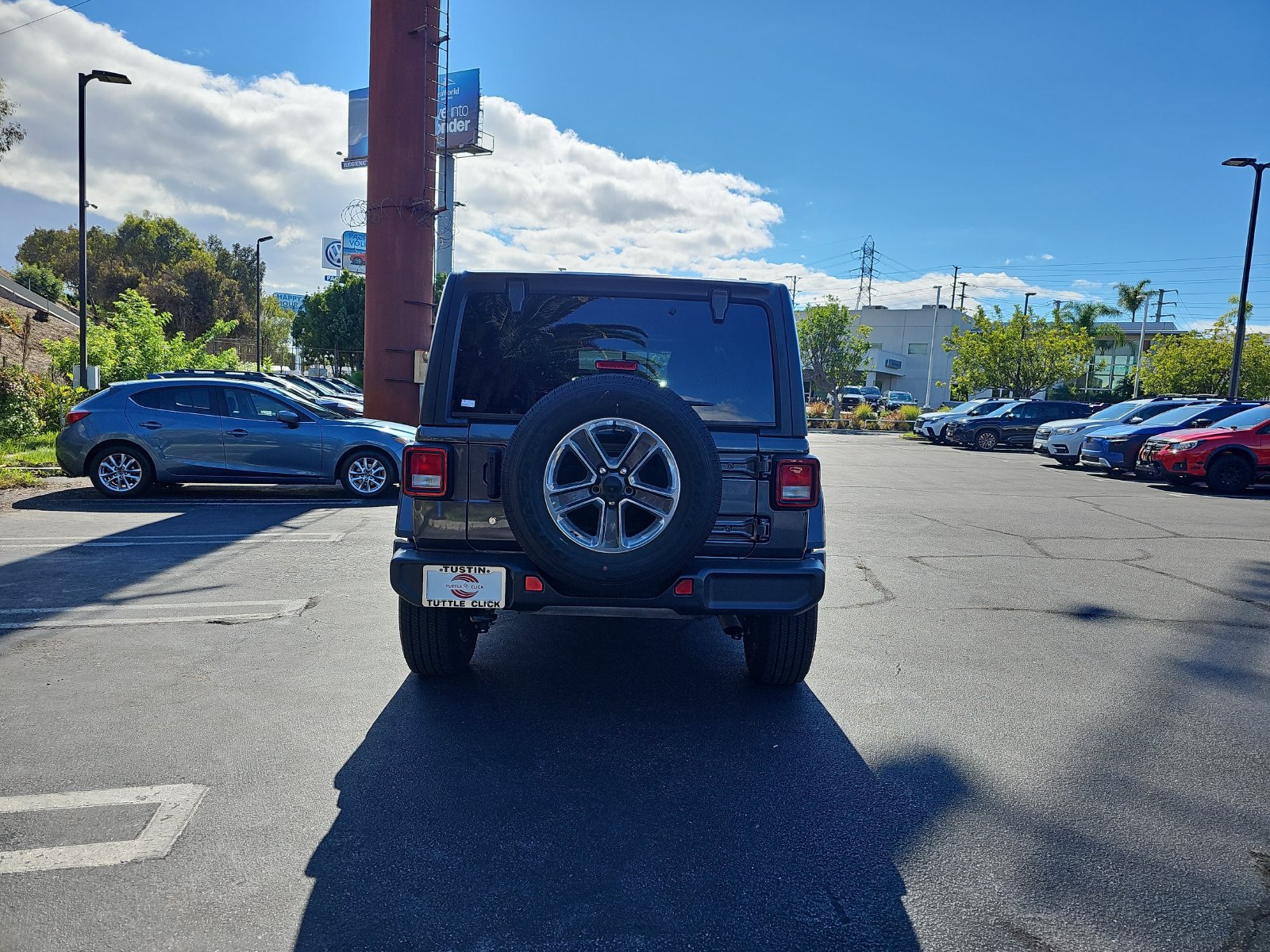 Used 2020 Jeep Wrangler Unlimited Sahara AWD/4WD image 13